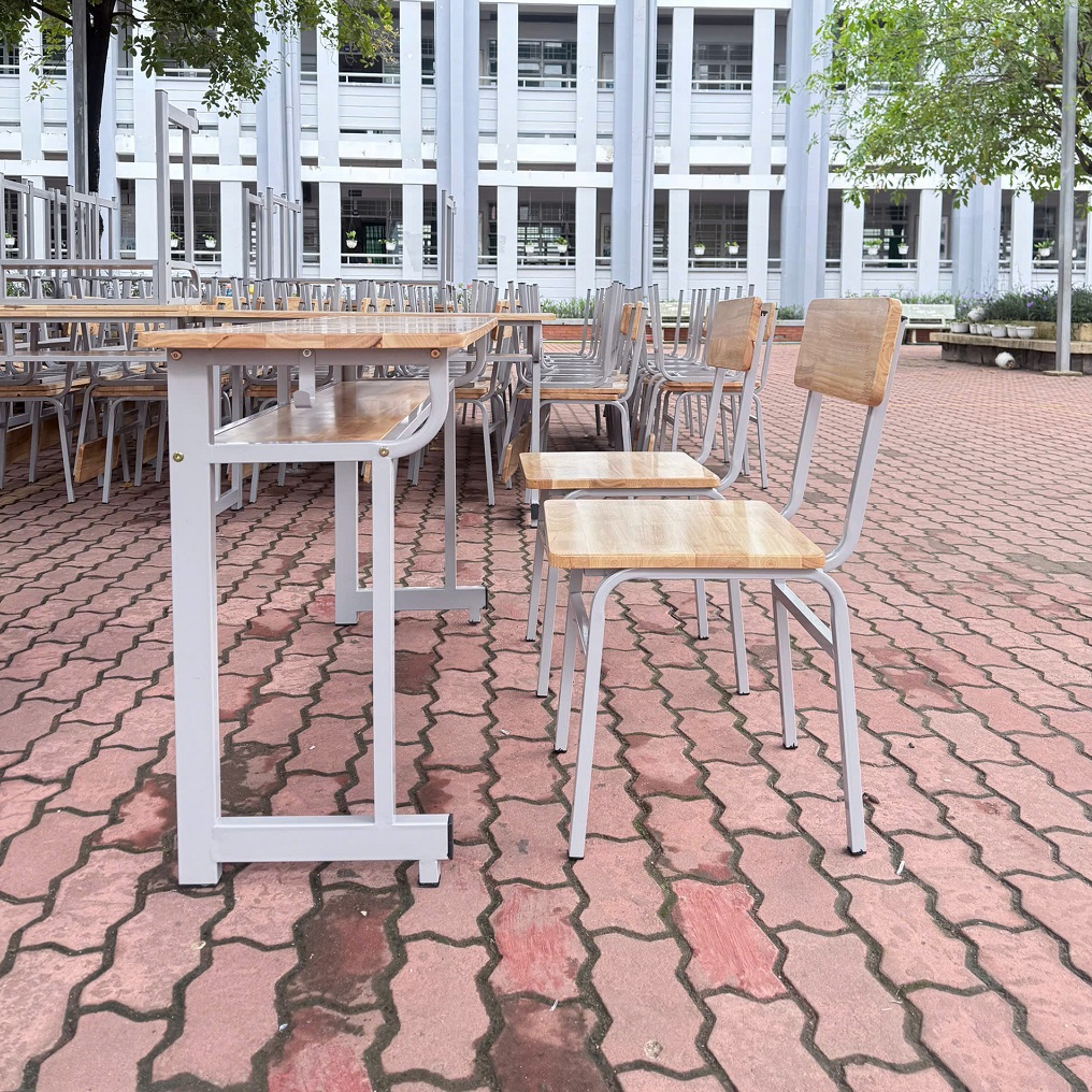 Bàn ghế học sinh gỗ cao su BHSCS12