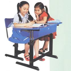 Bàn ghế học sinh Hòa Phát tốt cho bé gái