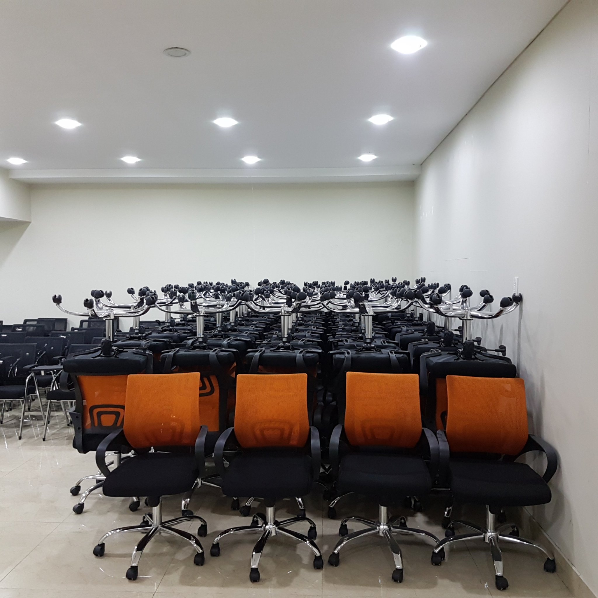 Ghế xoay văn phòng PG502