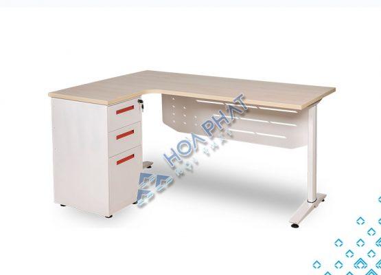 Chọn bàn làm việc chân sắt cho văn phòng giám đốc – Tại sao không?