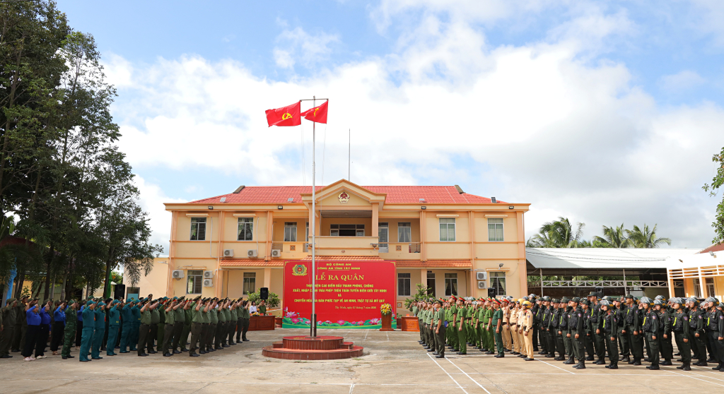 CUNG CẤP GIƯỜNG TẦNG SẮT NỘI TRÚ CÔNG AN TÍNH TÂY NINH