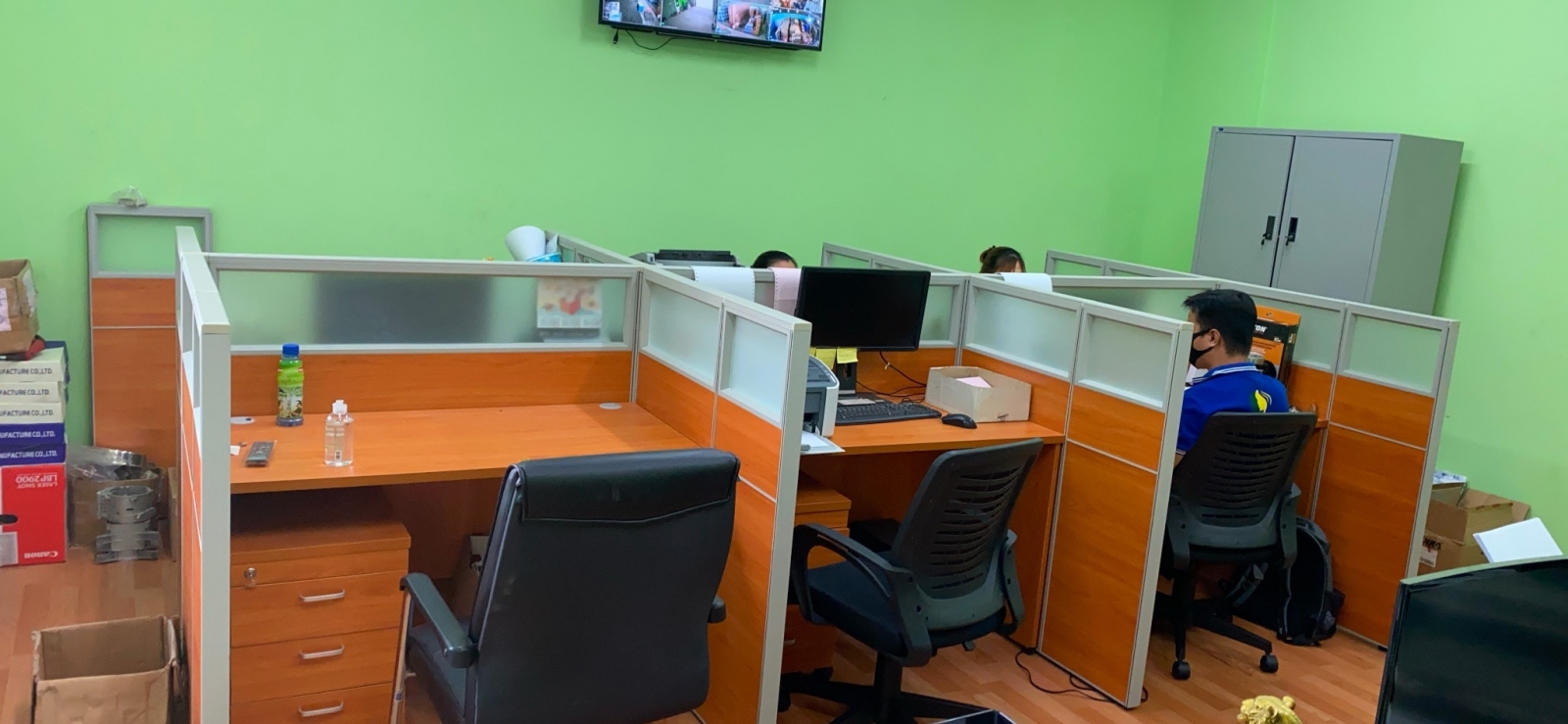 Chọn mua cụm bàn làm việc 6 người rẻ đẹp tại TPHCM