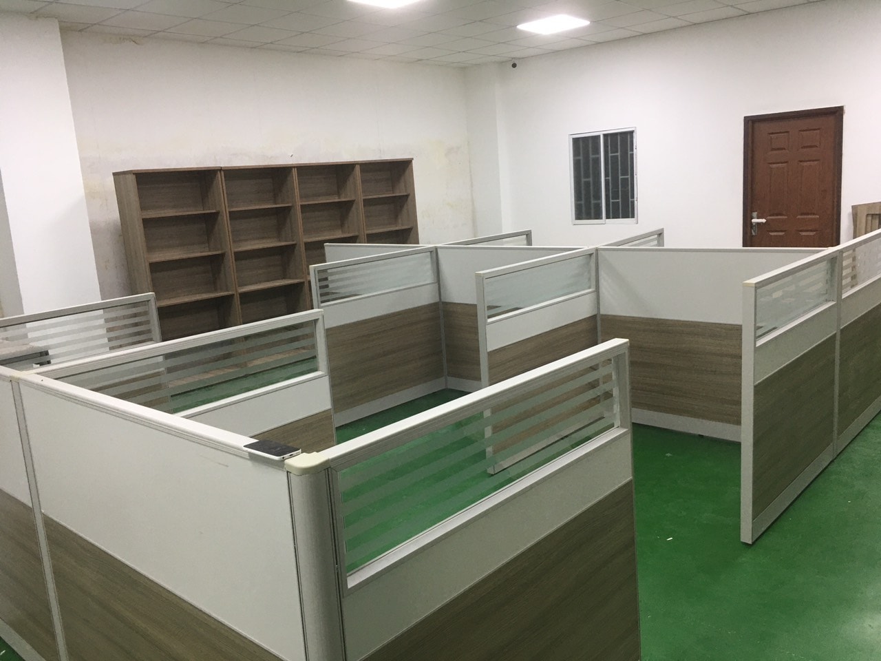Chọn mua cụm bàn làm việc 6 người rẻ đẹp tại TPHCM