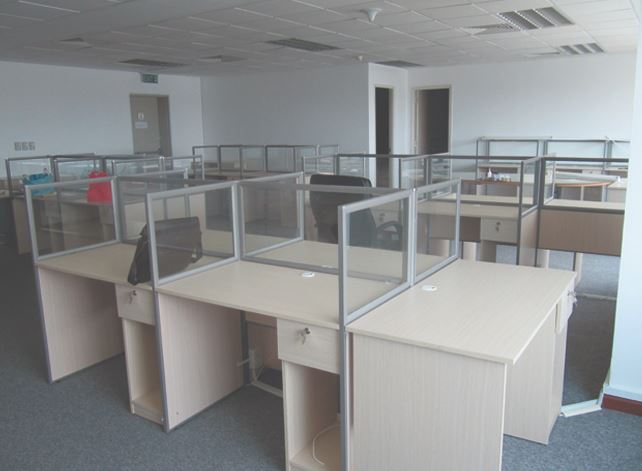 Vách ngăn gỗ  có kính